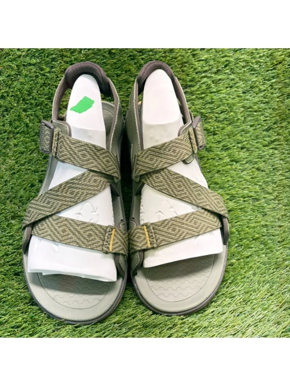 Kuru Current Mens Size 9 Olive Green Gum Beach Walking Outdoor Strappy Sandals